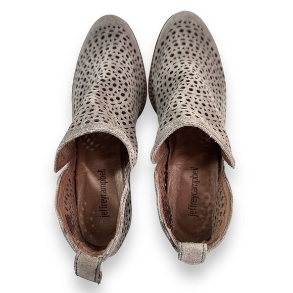 Jeffrey Campbell Ankle Boot Bootie Sz 8 Rosalee Suede Perforated Taupe Gray Heel - Picture 7 of 11